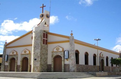 População de Campo Alegre de Lourdes: Entre a Cruz e os Ladrões