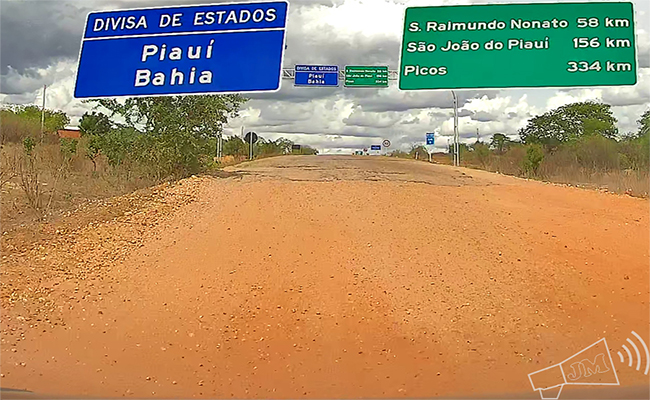 Vergonha para o Governador da Bahia: Asfalto em cidades do Piauí a todo vapor