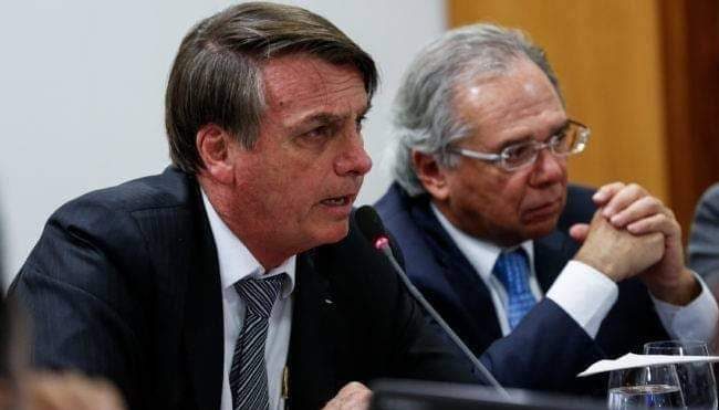 PEC de Bolsonaro prevê o fim da estabilidade de servidores públicos