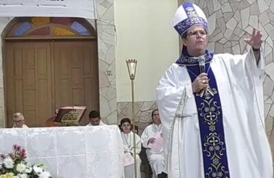 A santa missa foi presidida pelo bispo diocesano, Dom Carlos Alberto. E concelebrada pelo Pe. Bernardo, nosso pároco.